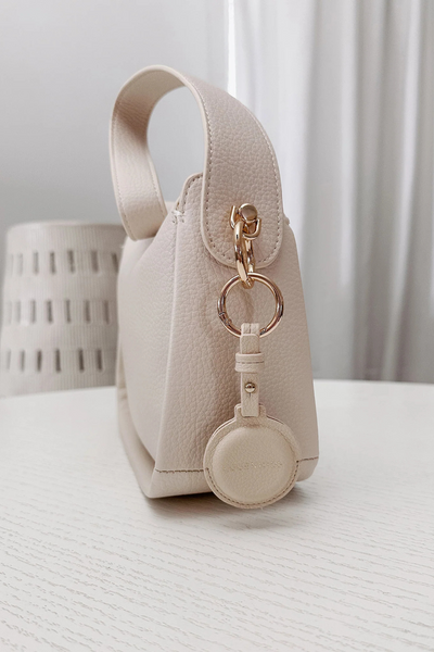 Opal Airtag Case Vanilla