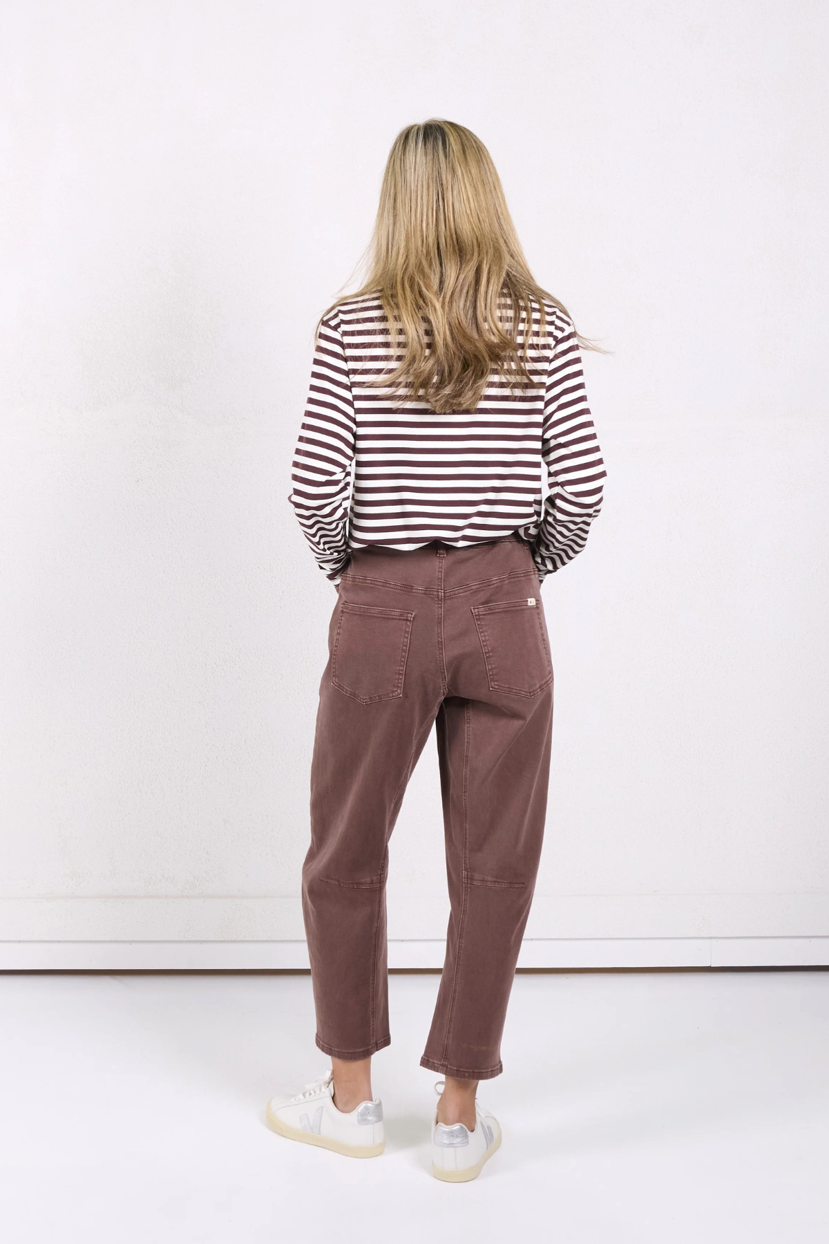 Carter Barrel Jean Chocolate