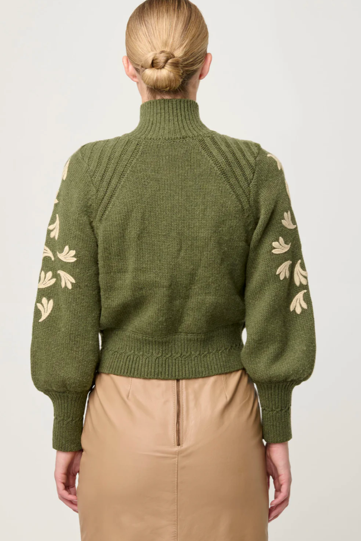 Carmela Embroidered Bomber Oliva