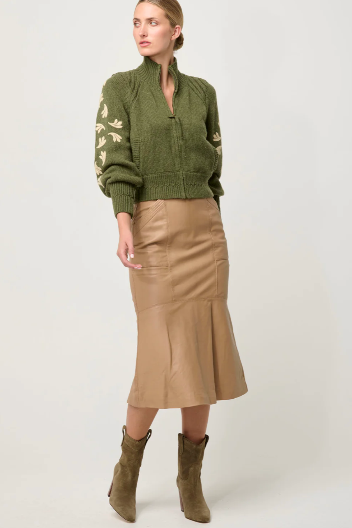 Carmela Embroidered Bomber Oliva