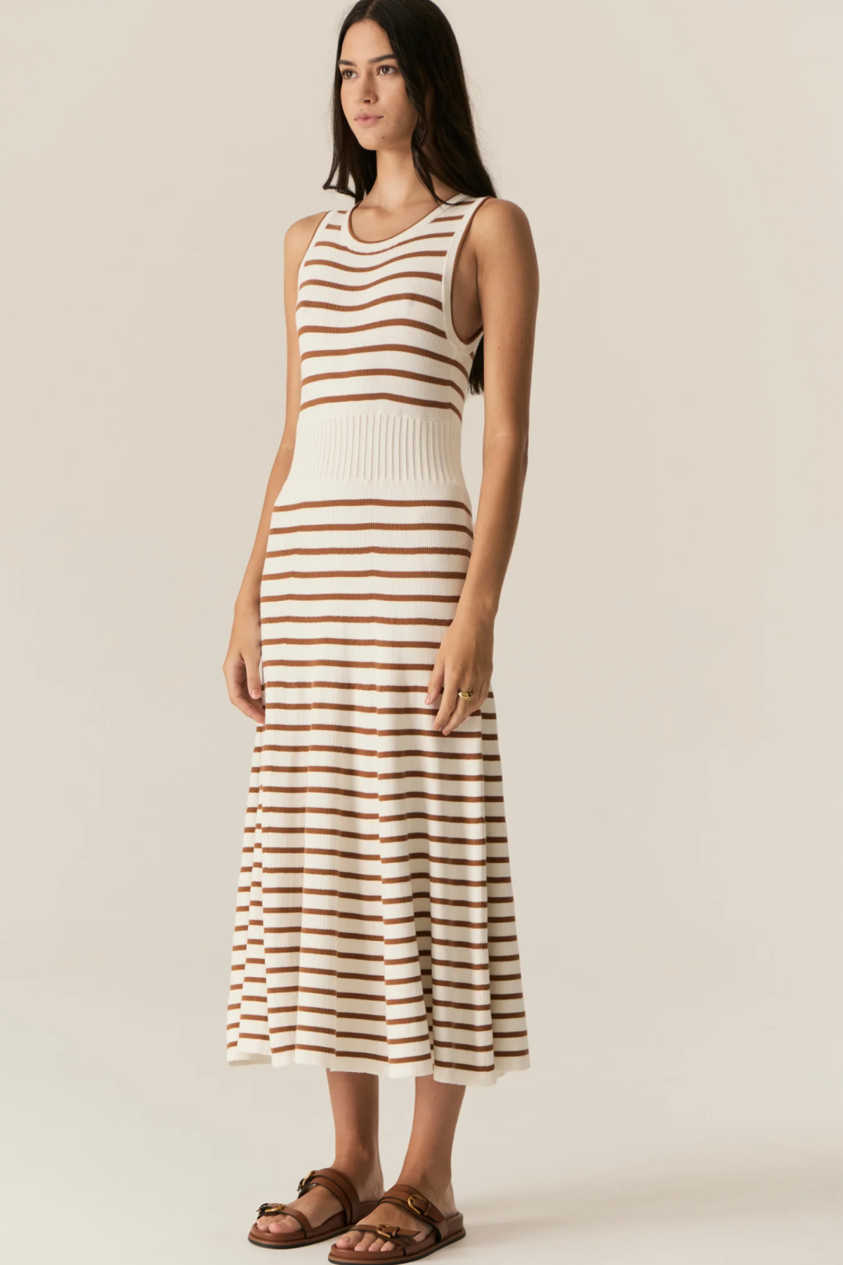 Luca Dress White Camel