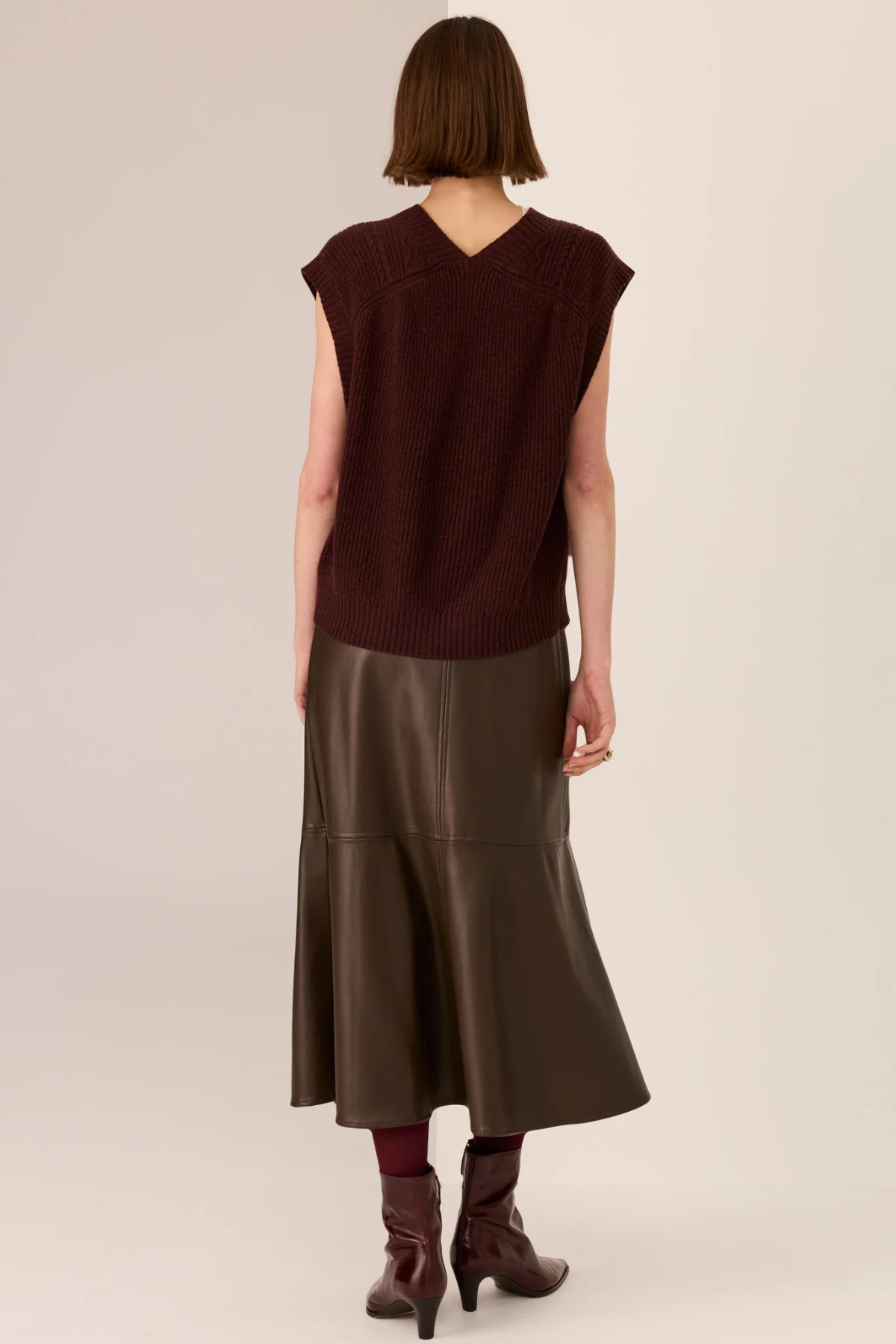 Loren Cable Vest Merlot