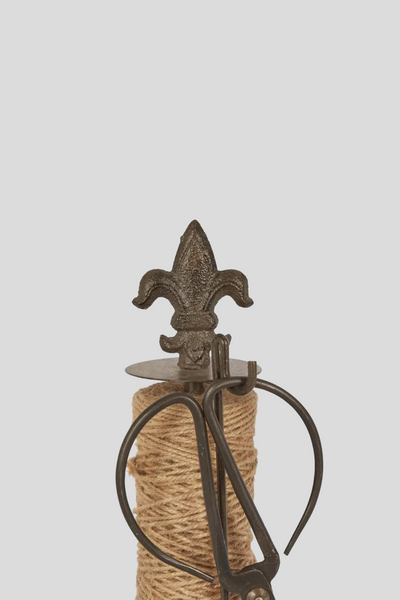Fleur De Lys String Holder