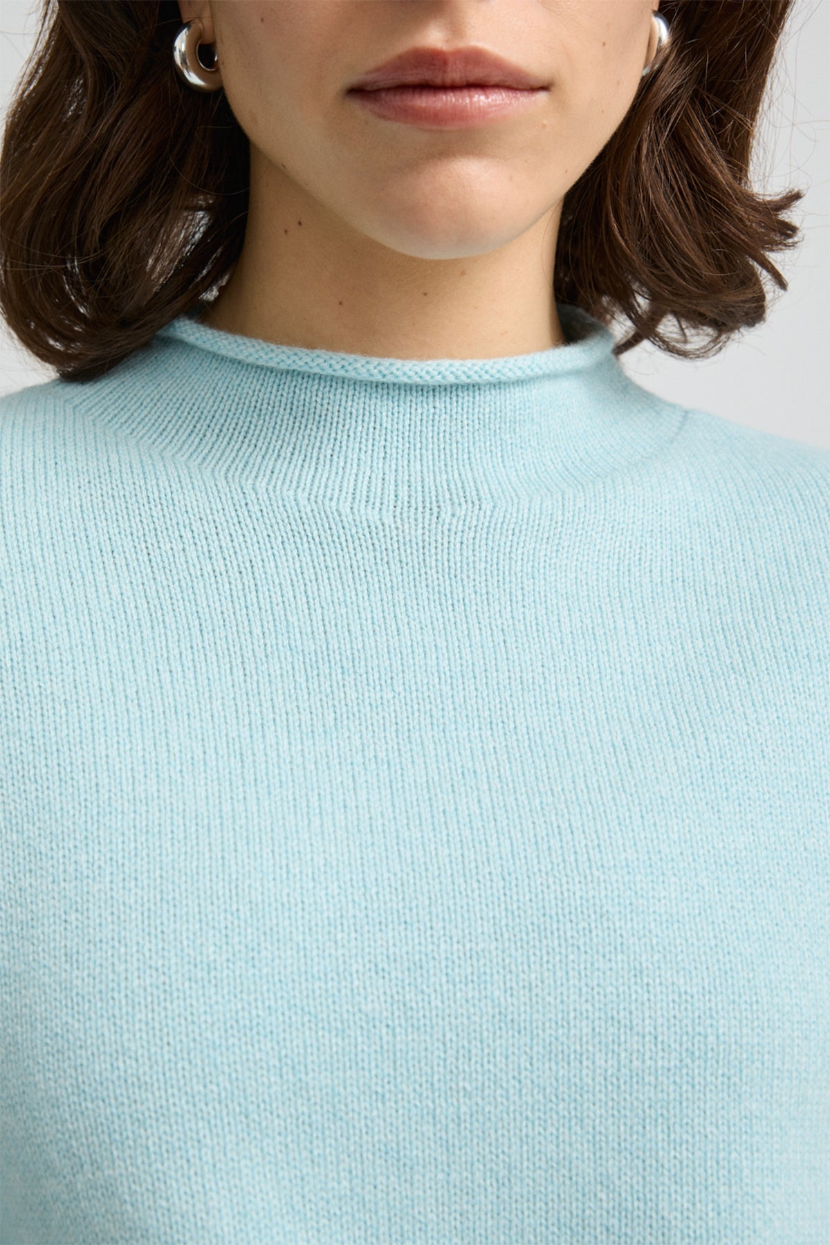 Relaxed Fit Mock Neck Glacial Blue