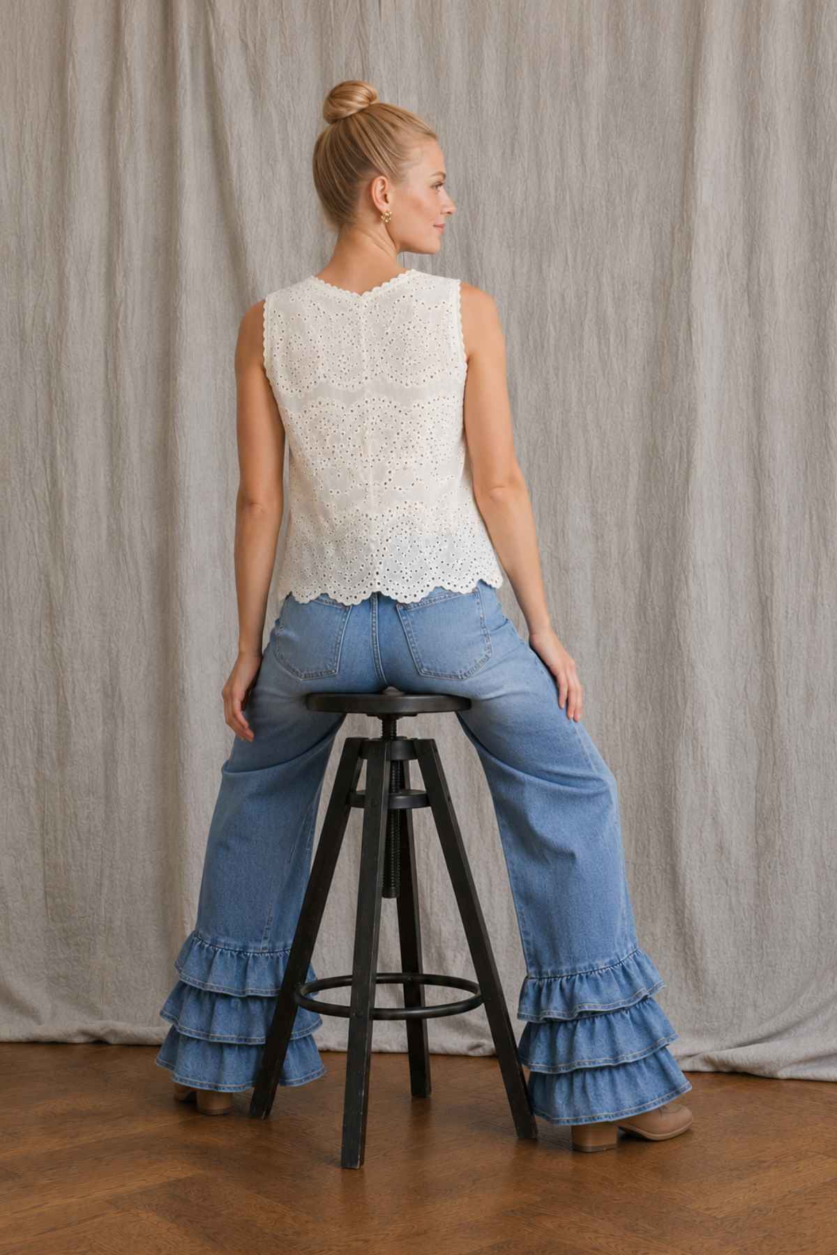 Rosevine Broderie Vest