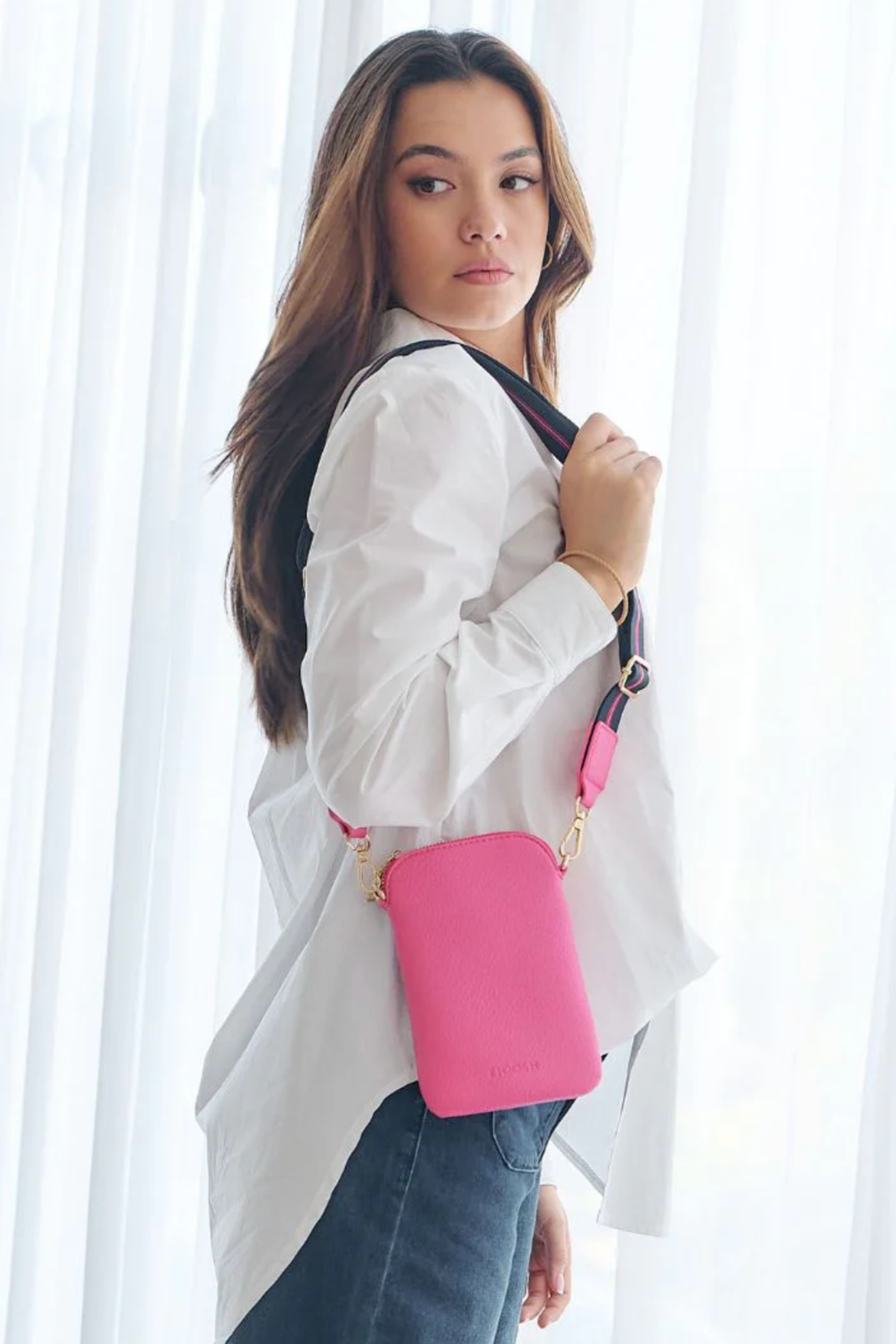 Wanderer Cross Body Bag Bright Pink