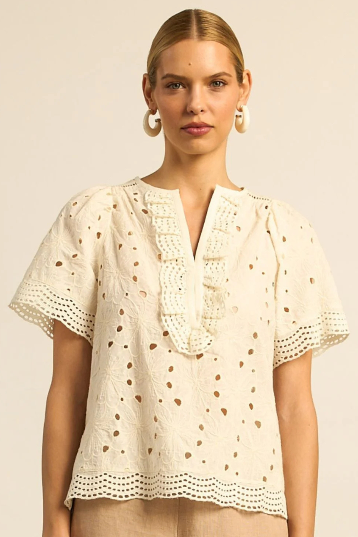 Vantage Top Broderie Cream