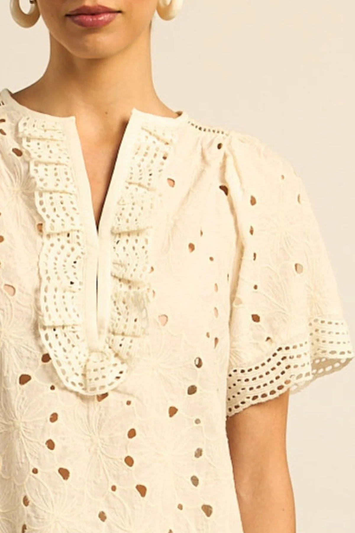 Vantage Top Broderie Cream