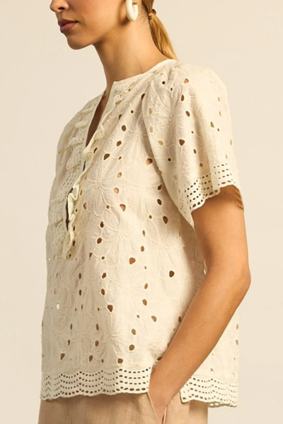 Vantage Top Broderie Cream