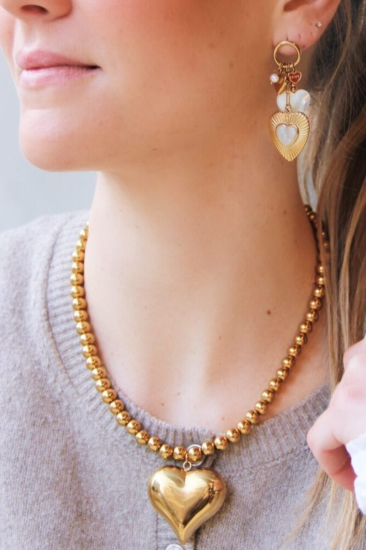 Beaded Necklace Large Heart Gold