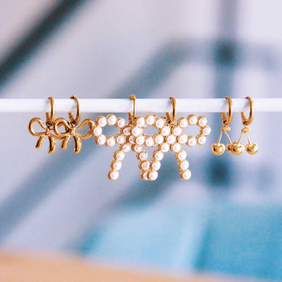 Hoop Earrings with Pearl Bow