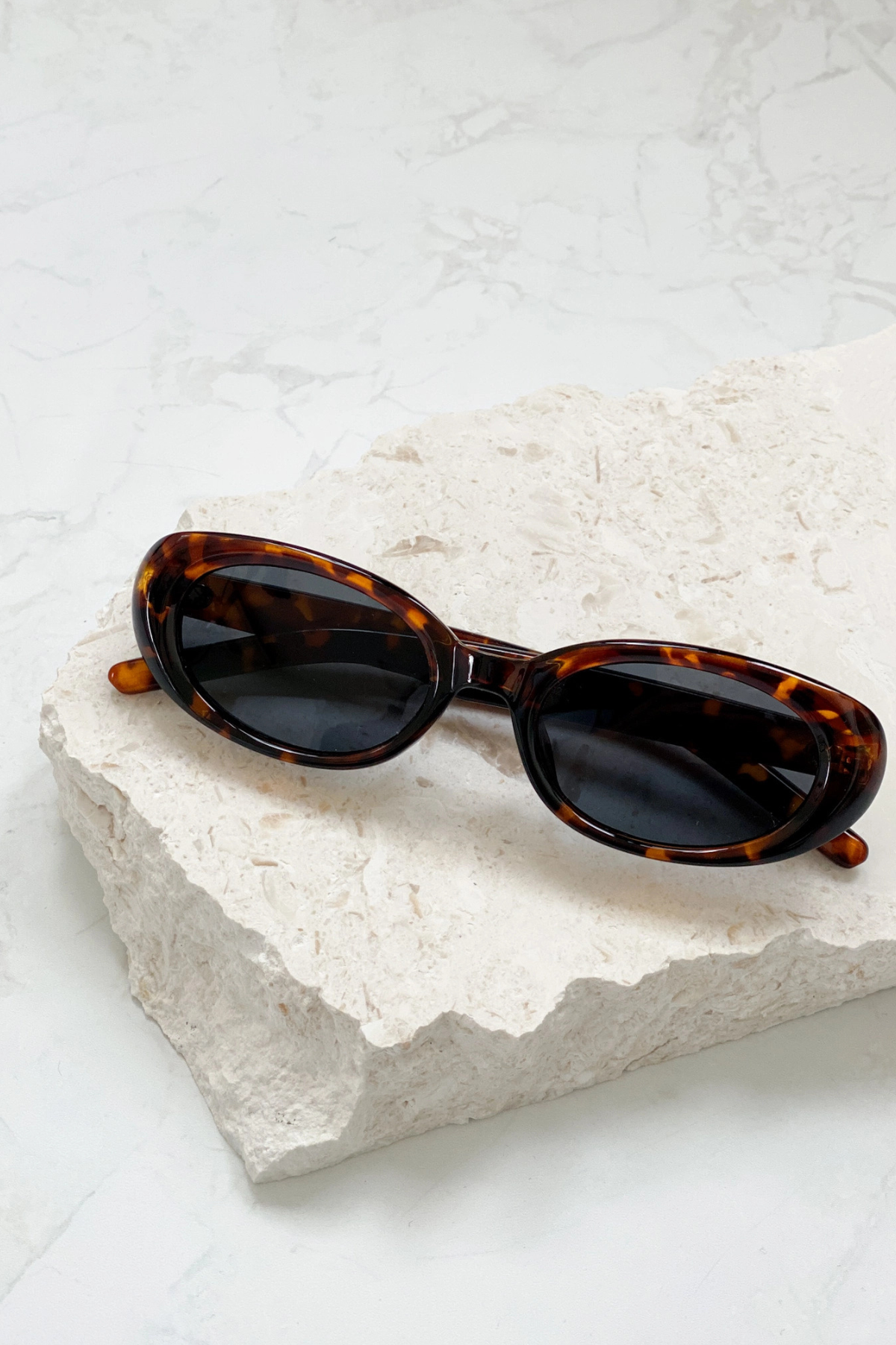 Mardi Oval Retro Sunglasses